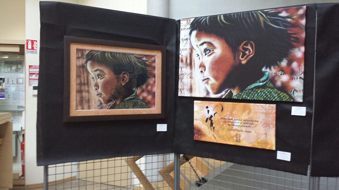 Enfant du Zanskar - Peinture originale au pastel sur velours à gauche